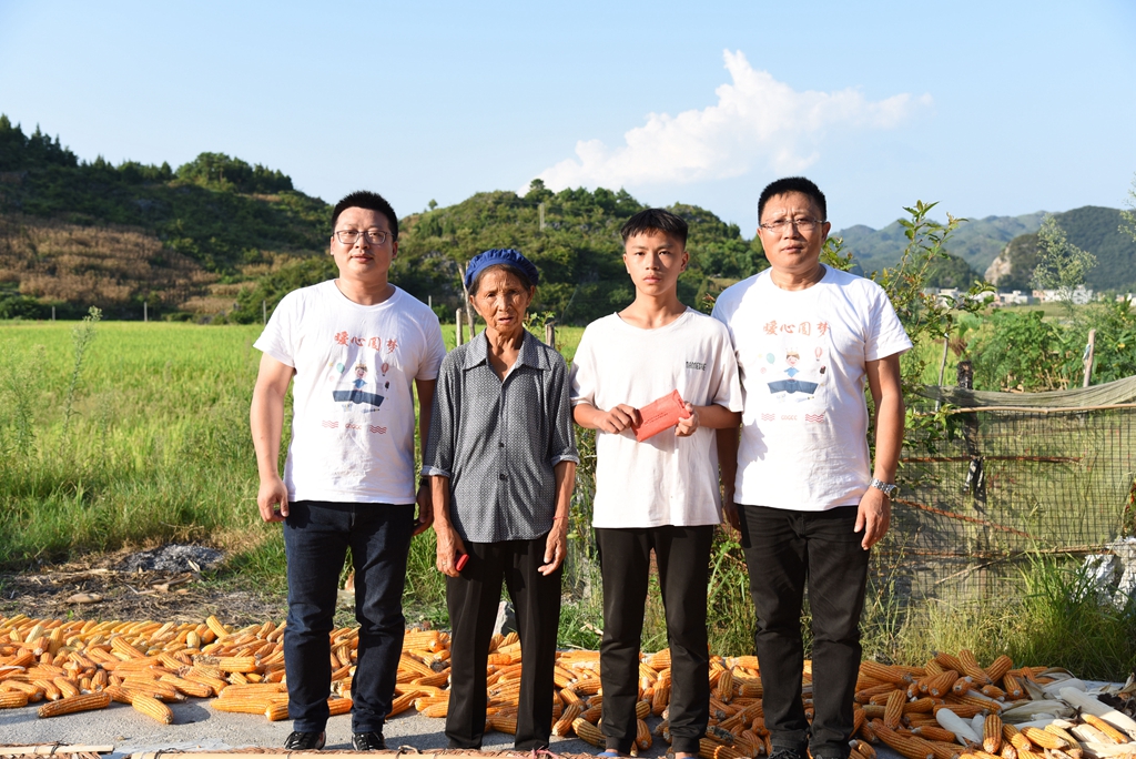 1566280416221814.jpg DSC_2200.jpg